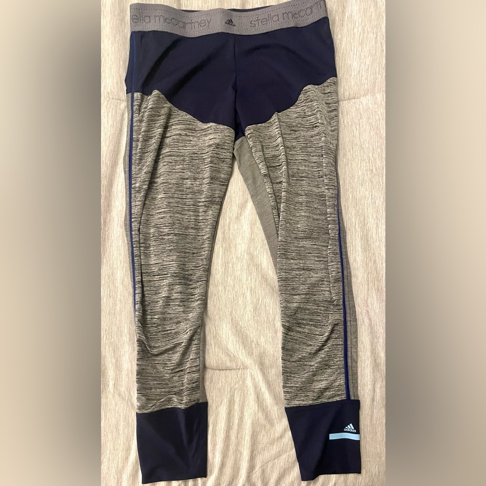 ADIDAS BY STELLA MCCARTNEY leggings.
